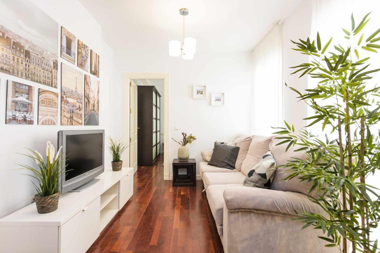 Pineapple Pena 19 Apartment Malaga Exterior photo